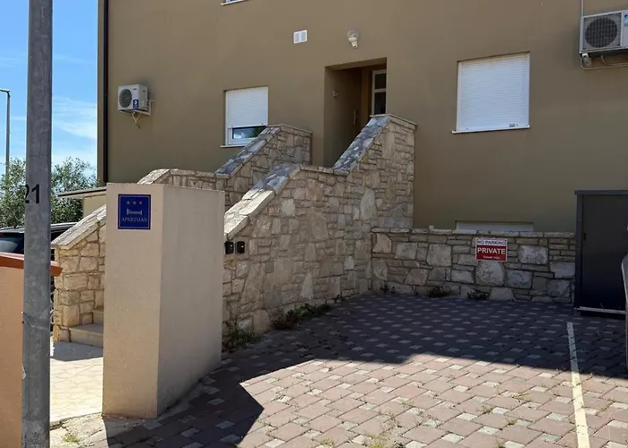 Apartament Mali Raj *